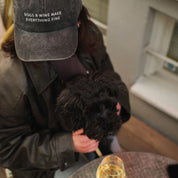 Musta denim-lippis - Dogs & Wine Make Everything Fine 